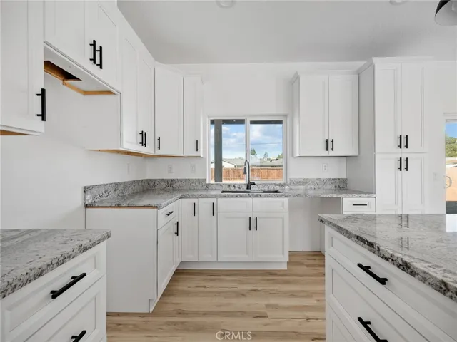 15605 Dale Evans Parkway, Apple Valley, California 92307