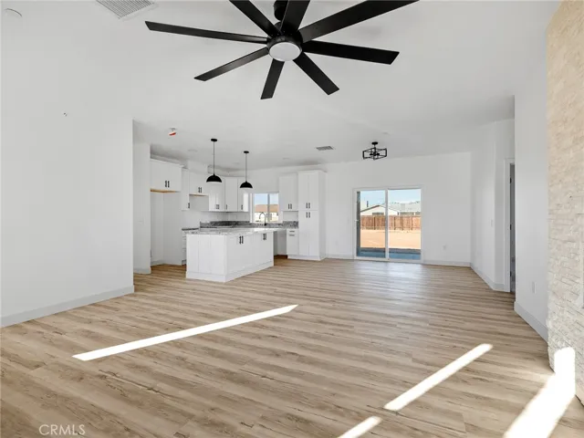 15605 Dale Evans Parkway, Apple Valley, California 92307