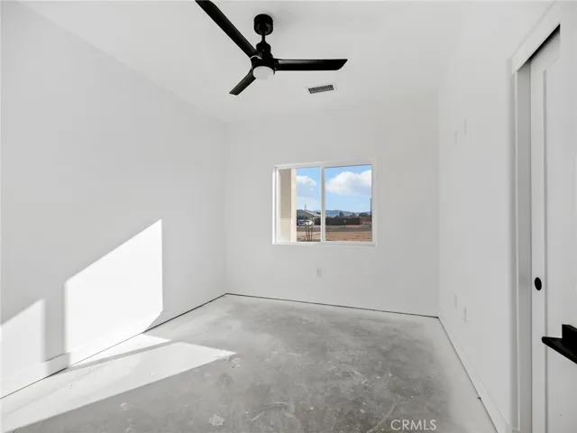 15605 Dale Evans Parkway, Apple Valley, California 92307