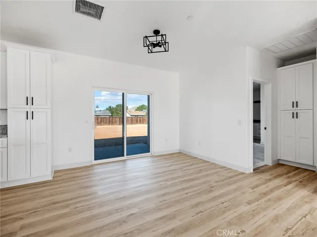15605 Dale Evans Parkway, Apple Valley, California 92307