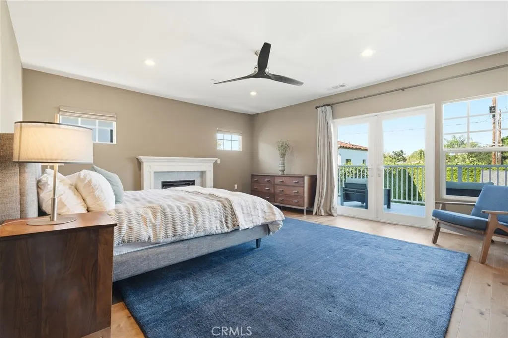 2311 W Clark Avenue, Burbank, California 91506 home-pic-35