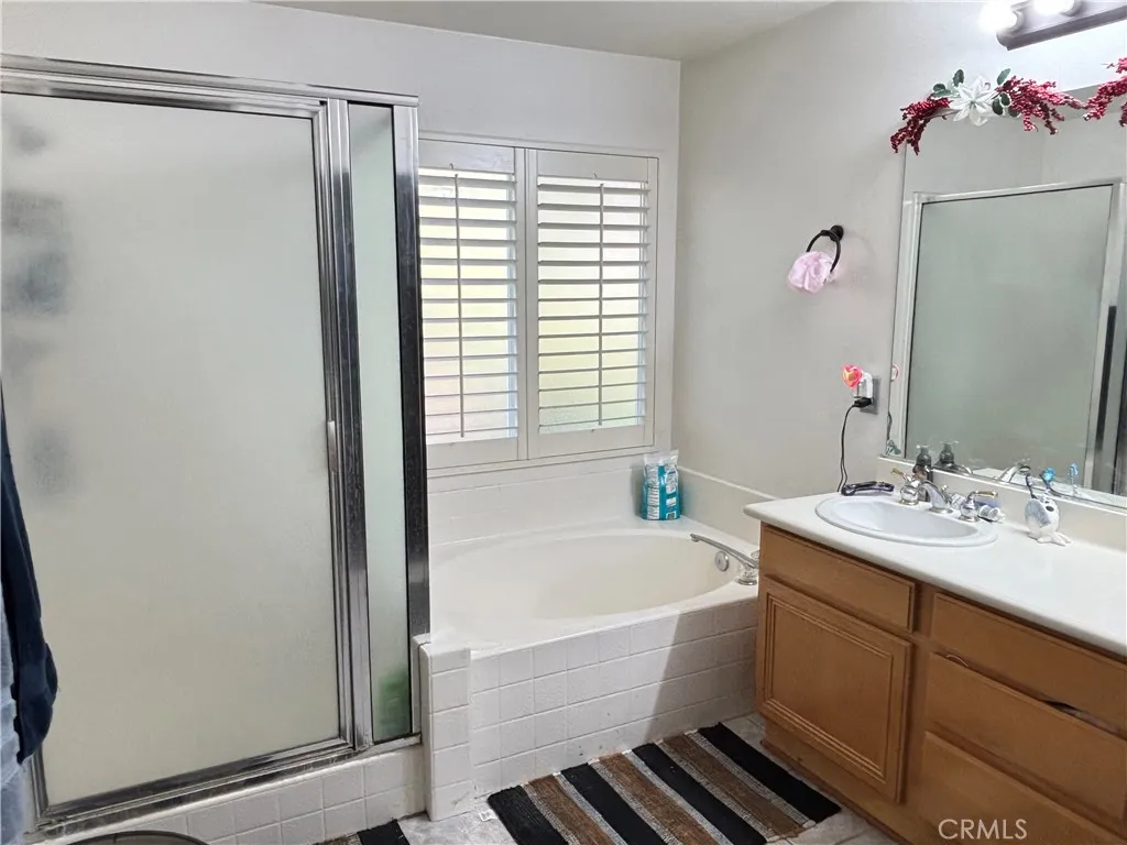 27700 Thalia Lane, Canyon Country, California 91351 home-pic-19