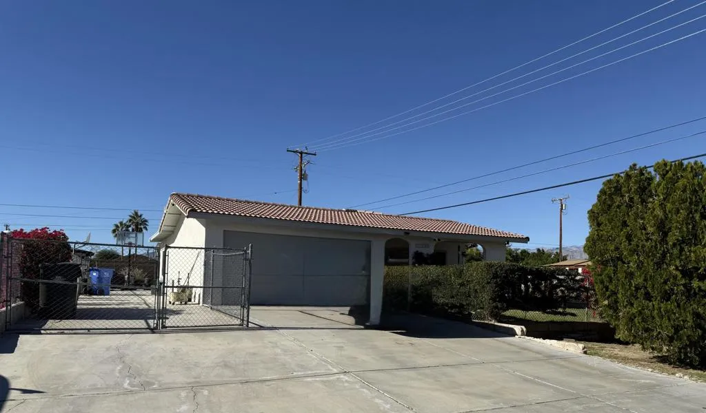 13285 Caliente Drive, Desert Hot Springs, California 92240 home-pic-0