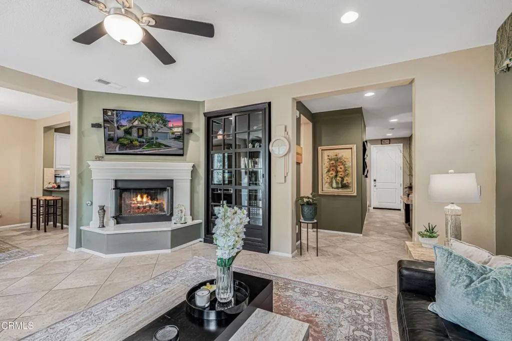 631 Clearwater Creek Drive, Thousand Oaks, California 91320 home-pic-5