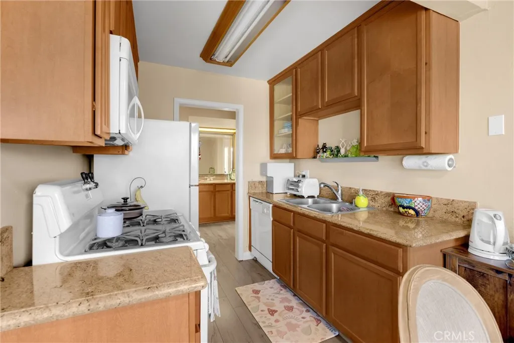 1410 W Lambert 202, La Habra, California 90631 home-pic-8