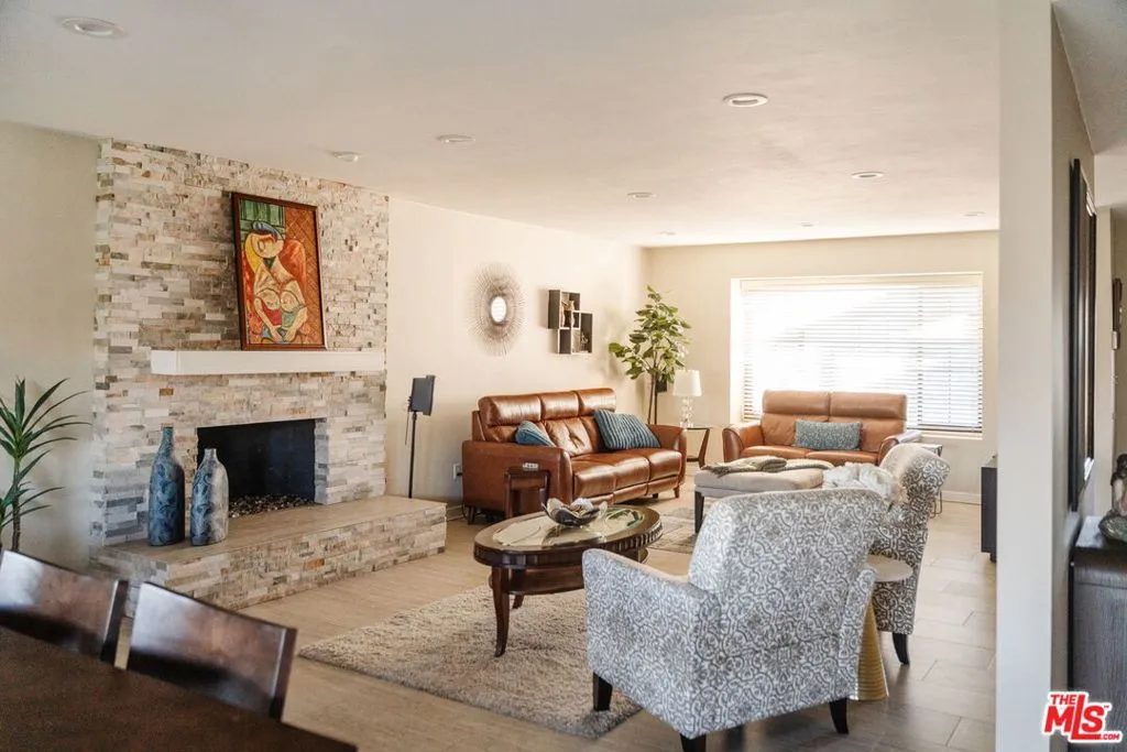 4837 Round Top Drive, Los Angeles, California 90065 home-pic-5