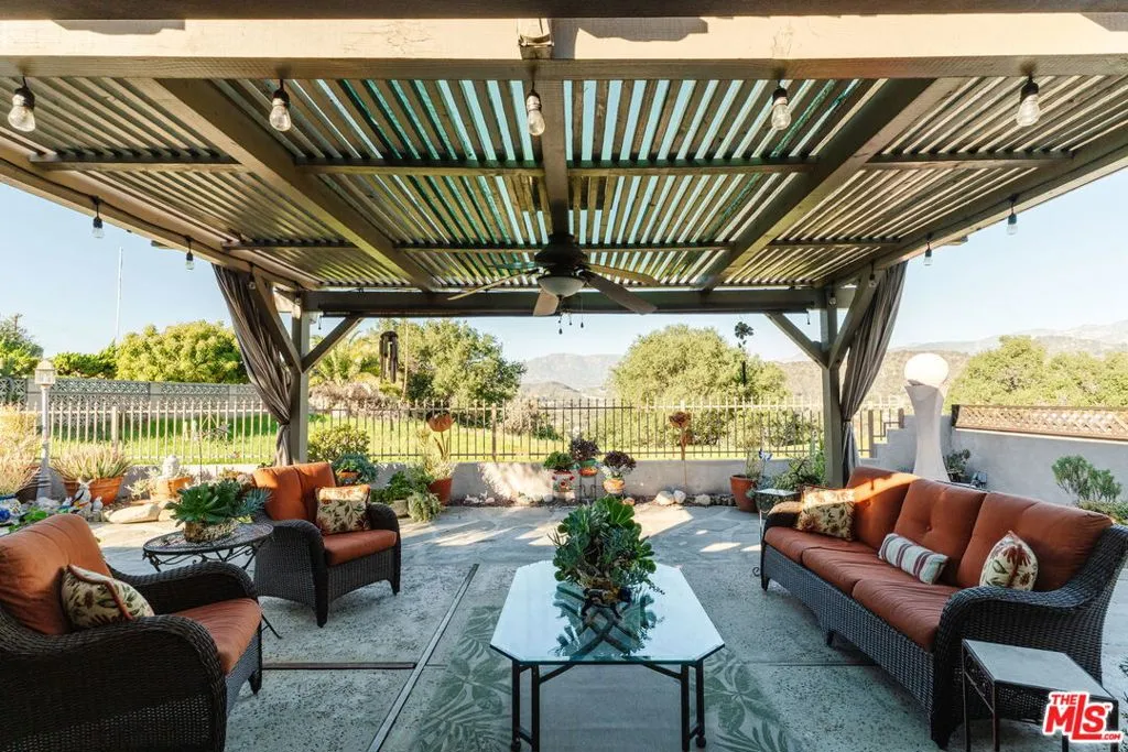 4837 Round Top Drive, Los Angeles, California 90065 home-pic-36