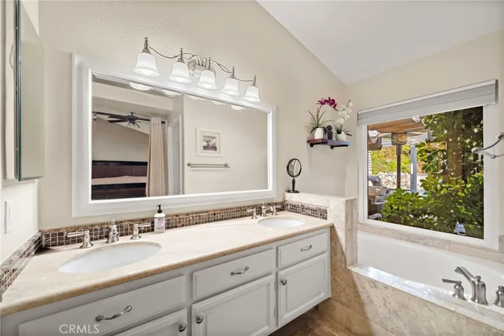 Master bathroom, large soaking tub.