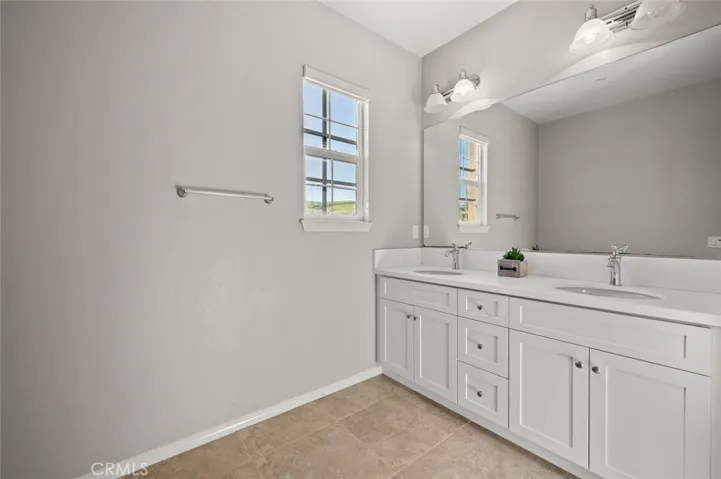Upstairs Bathroom for bedroom #4 and #5, Picture-1