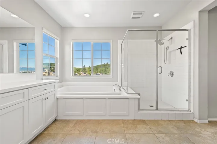 Upstairs Master Suite Bathroom Picture-2