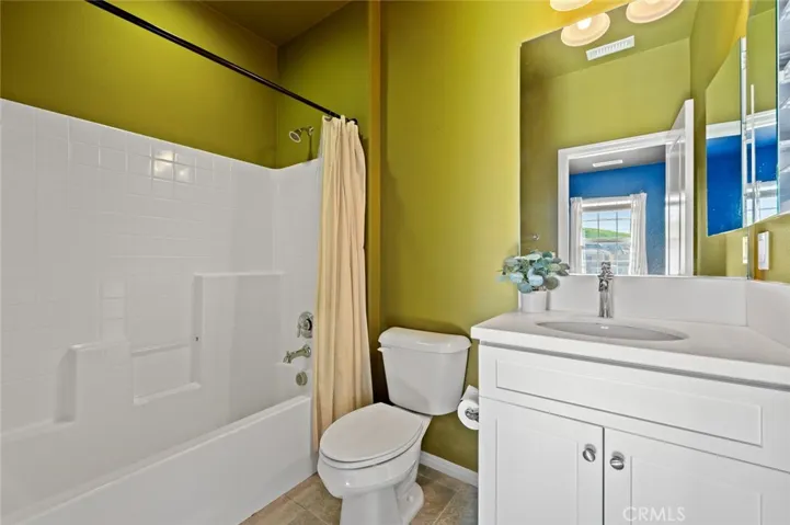 Upstairs Suite-2, Bathroom
