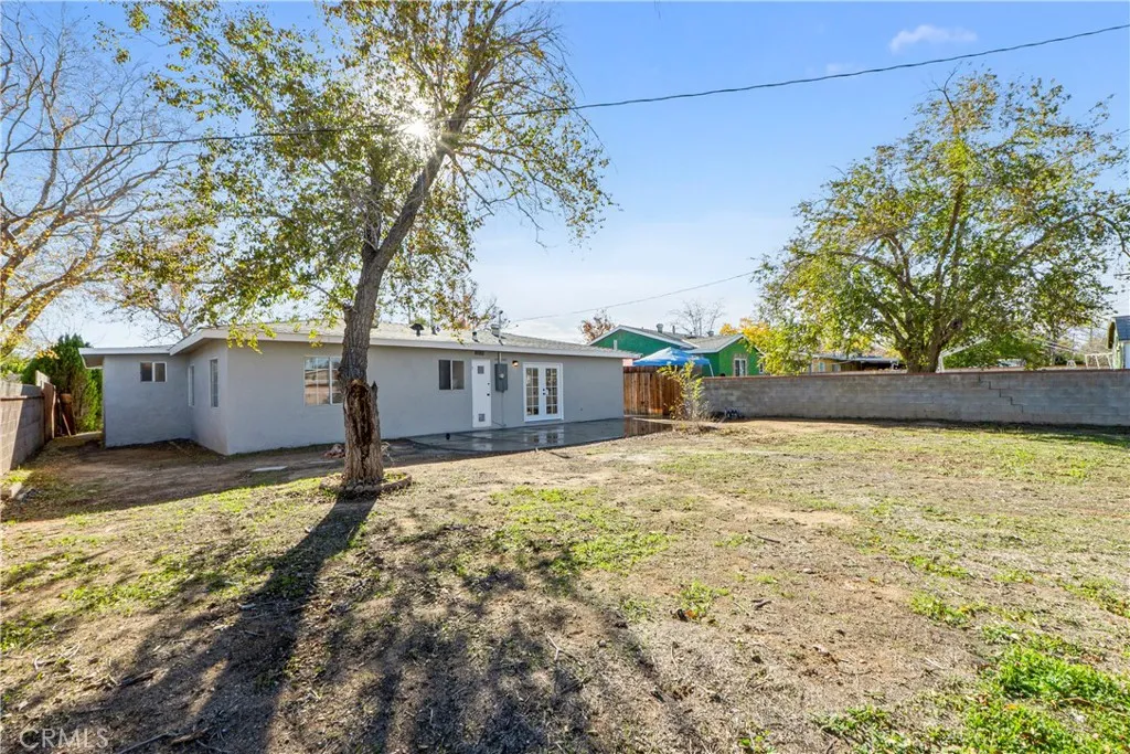 1347 E Avenue R3, Palmdale, California 93550 home-pic-19