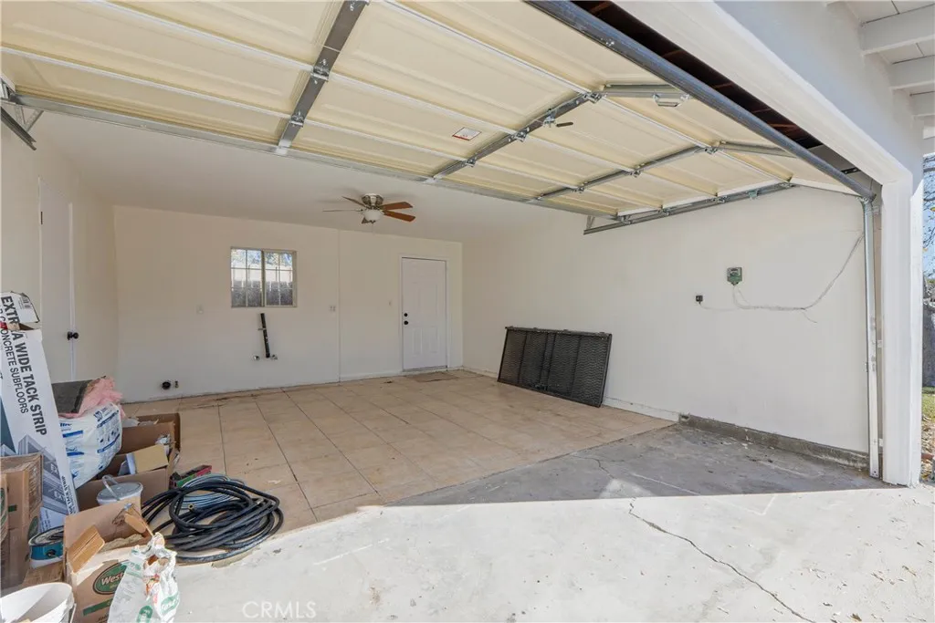 1347 E Avenue R3, Palmdale, California 93550 home-pic-18