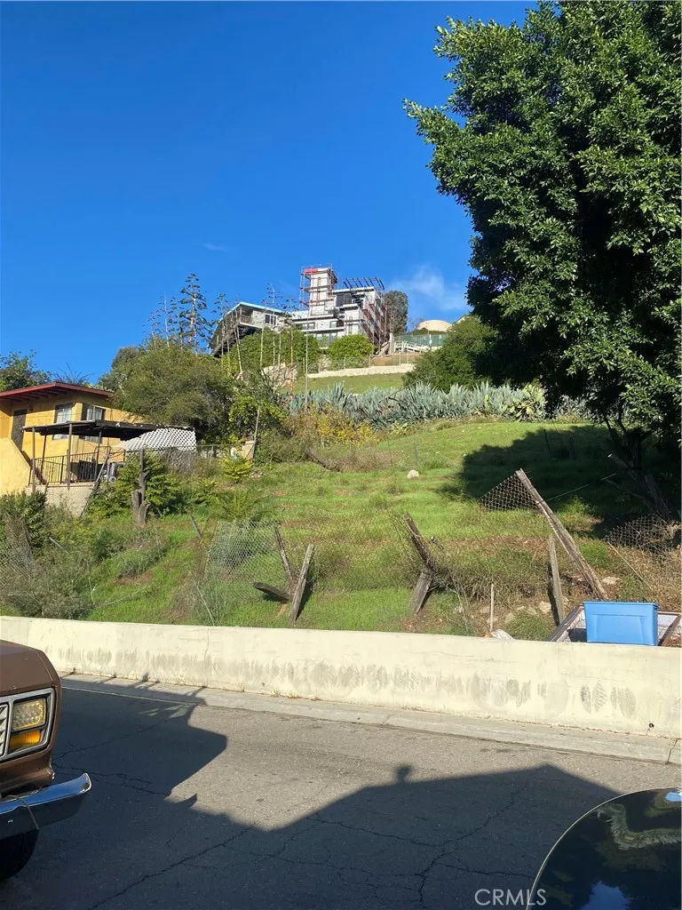 1129 N Alma, Los Angeles, California 90063 home-pic-8