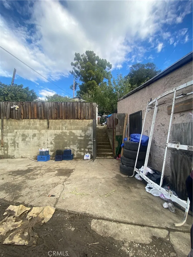 1129 N Alma, Los Angeles, California 90063 home-pic-31