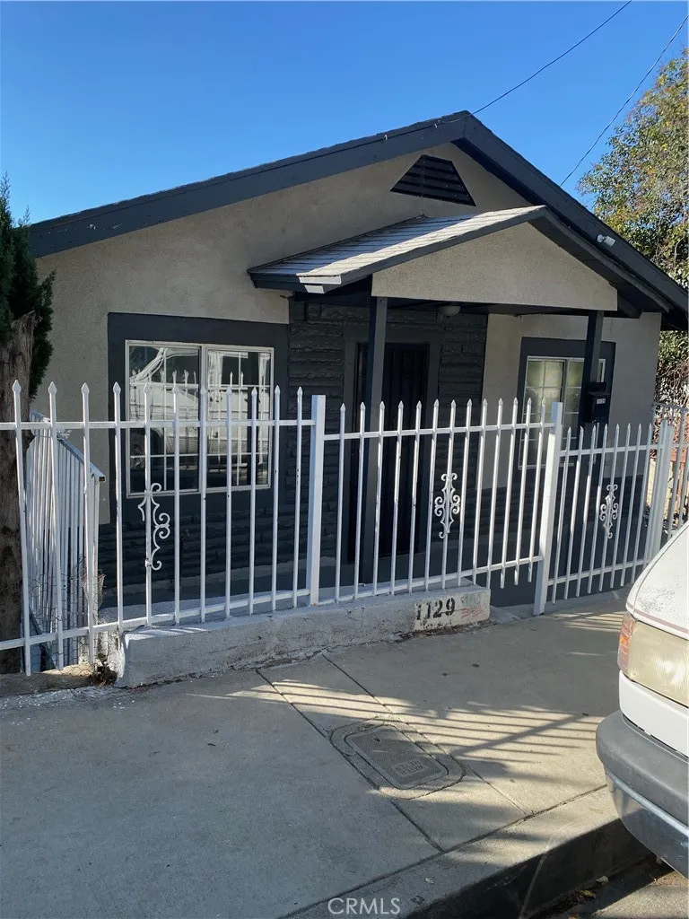 1129 N Alma, Los Angeles, California 90063 home-pic-3