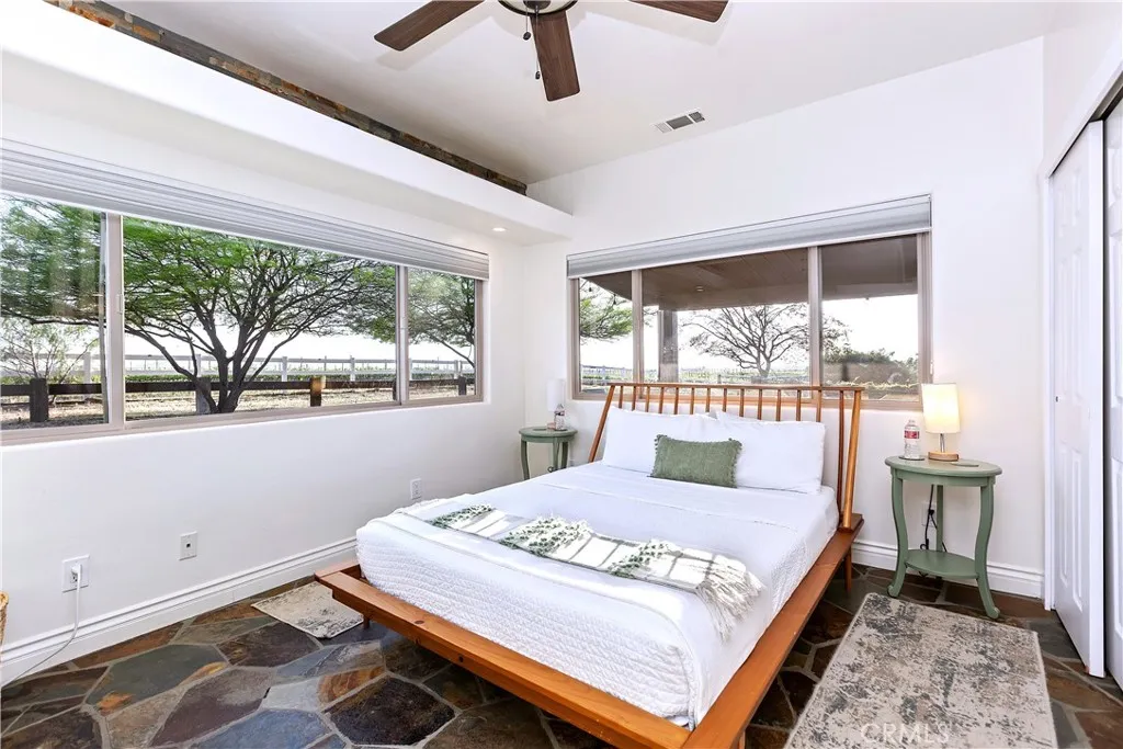 40125 Camino Del Vino, Temecula, California 92592 home-pic-61