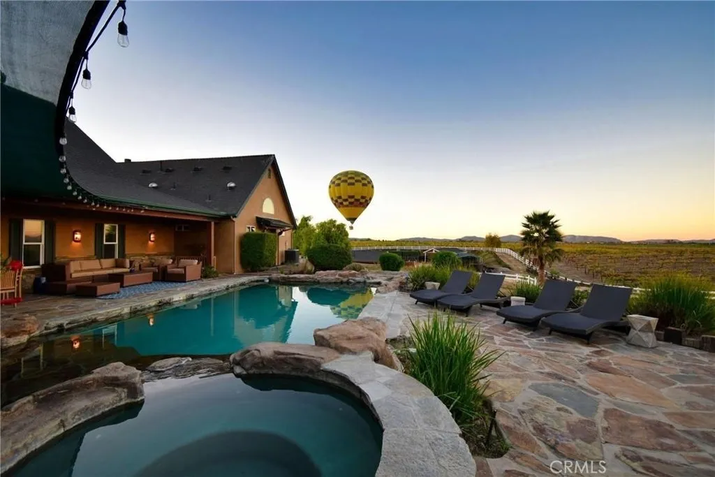 40125 Camino Del Vino, Temecula, California 92592 home-pic-34