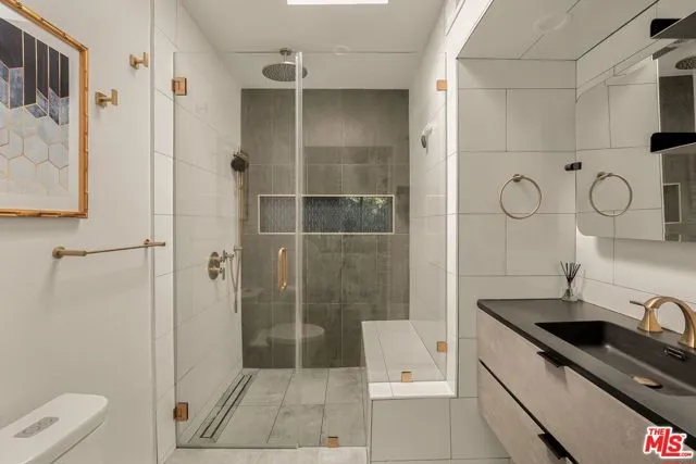 922 Lincoln Boulevard 2, Santa Monica, California 90403 home-pic-9