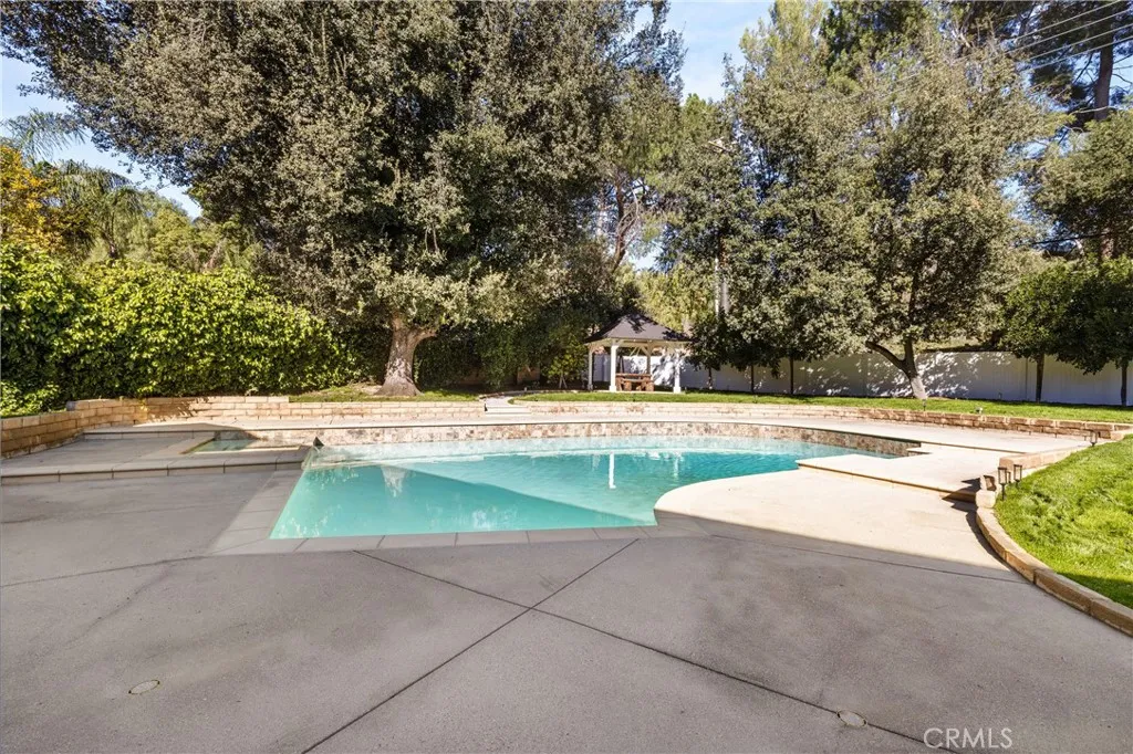 5340 Edgeware Drive, Calabasas, California 91301 home-pic-37