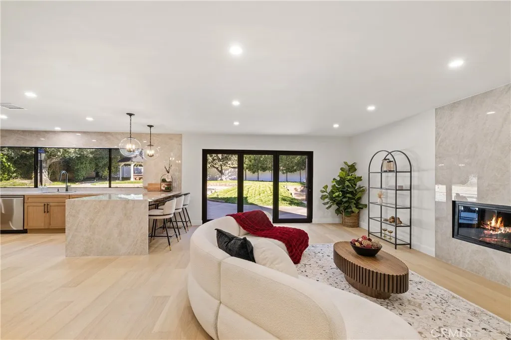 5340 Edgeware Drive, Calabasas, California 91301 home-pic-6