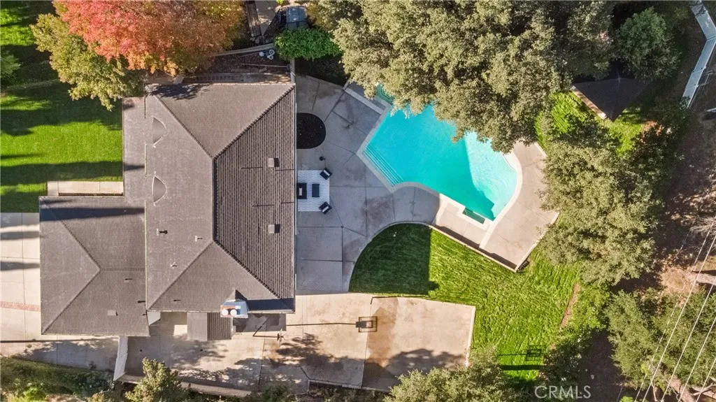 5340 Edgeware Drive, Calabasas, California 91301 home-pic-43