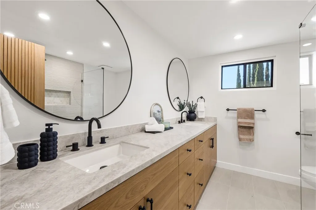 5340 Edgeware Drive, Calabasas, California 91301 home-pic-8
