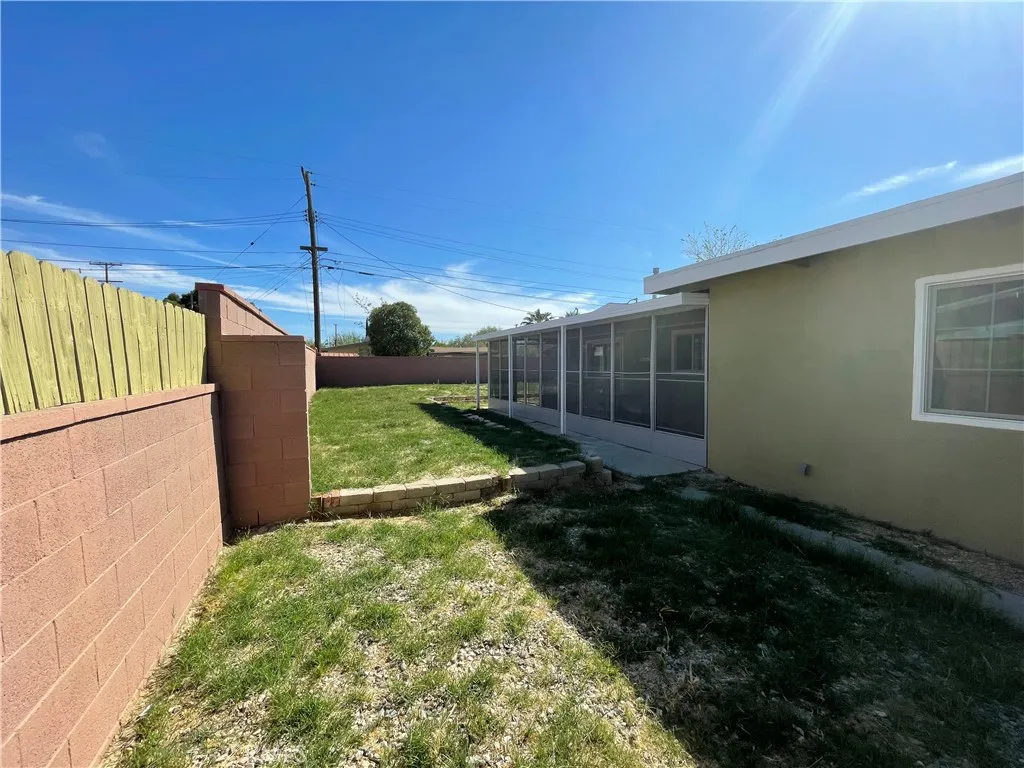 2010 W Lumber, Lancaster, California 93536 home-pic-11