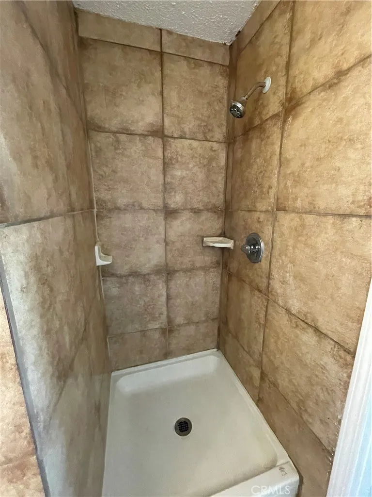 2010 W Lumber, Lancaster, California 93536 home-pic-41