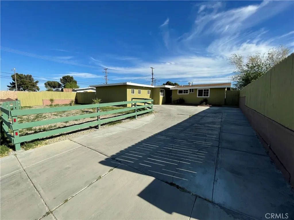2010 W Lumber, Lancaster, California 93536 home-pic-62