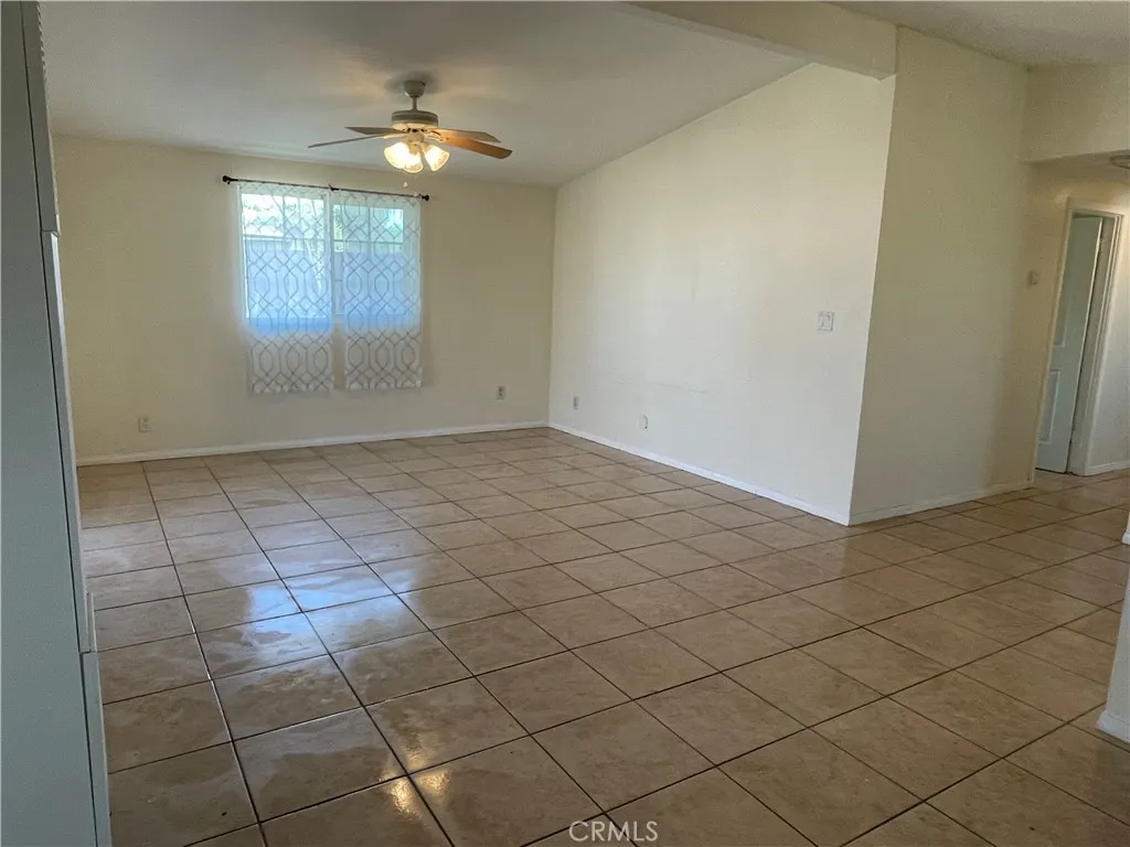 2010 W Lumber, Lancaster, California 93536 home-pic-32