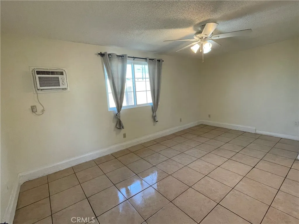 2010 W Lumber, Lancaster, California 93536 home-pic-44