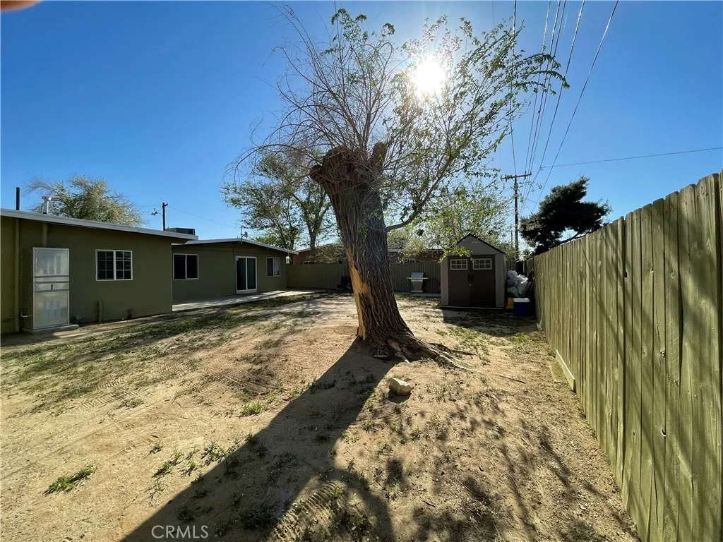 2010 W Lumber, Lancaster, California 93536 home-pic-1
