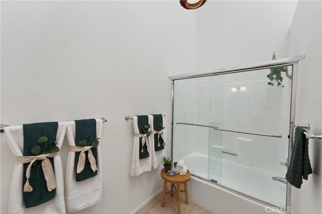 3740 S Bear, Santa Ana, California 92704 home-pic-28