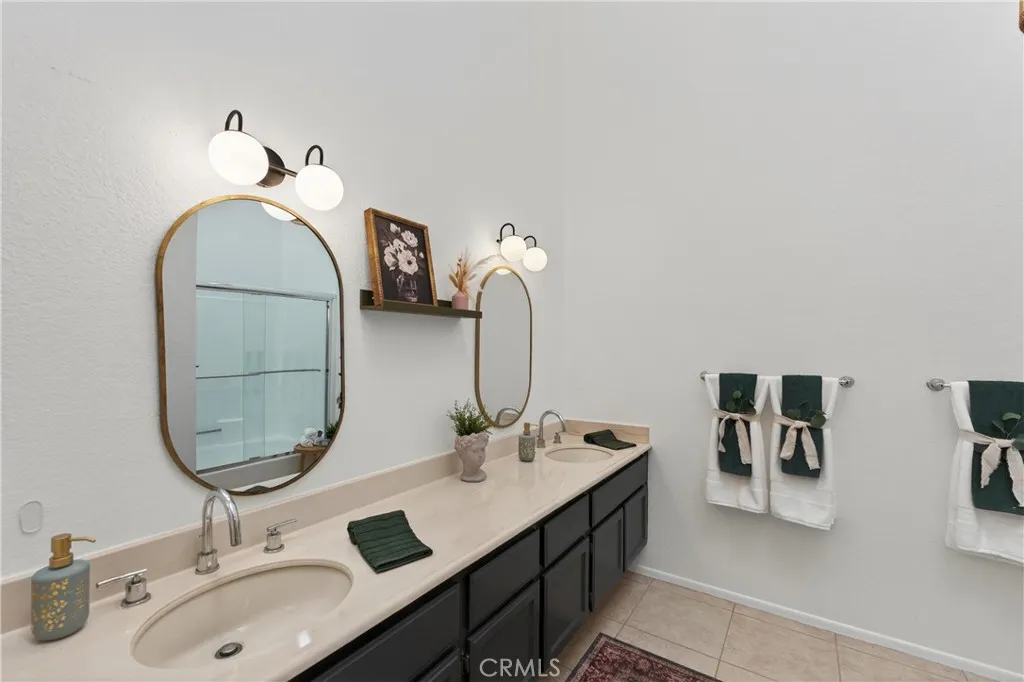 3740 S Bear, Santa Ana, California 92704 home-pic-27