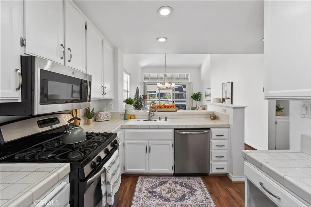 3740 S Bear, Santa Ana, California 92704 home-pic-19