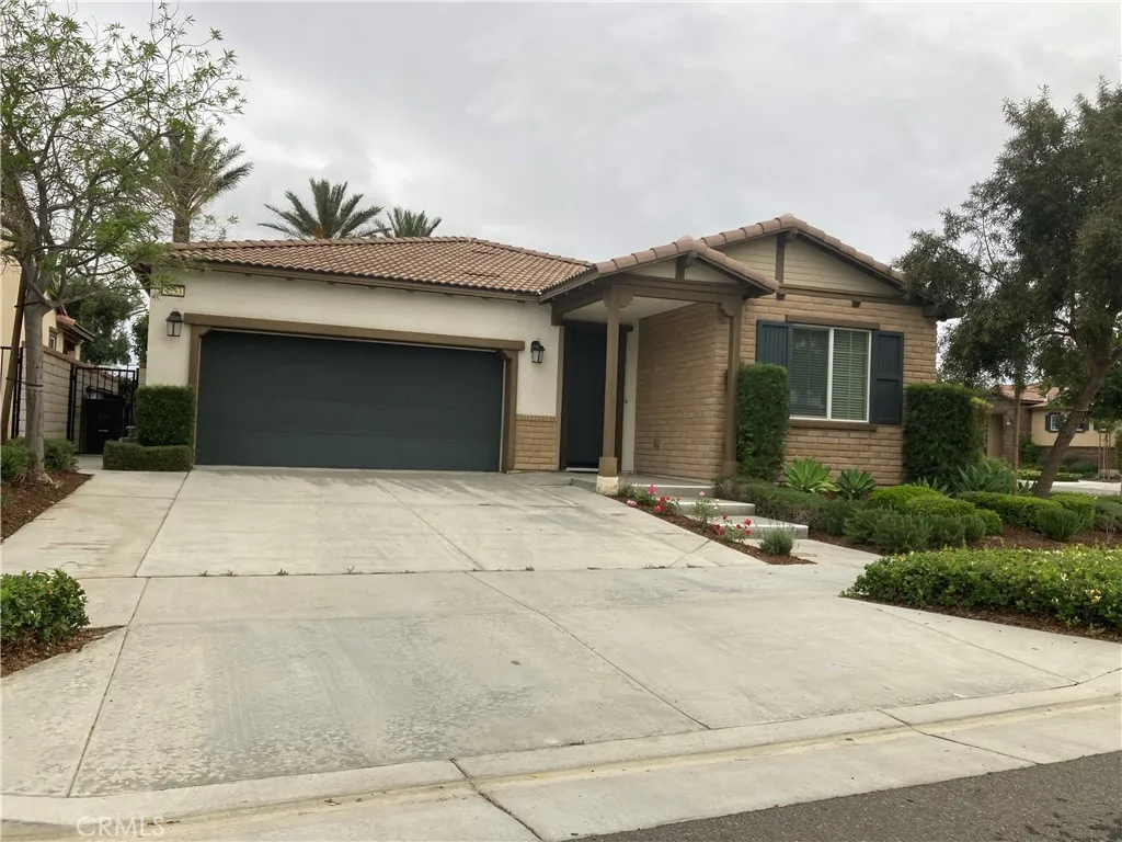 4253 E Sonrisa Privado, Ontario, California 91761 home-pic-0