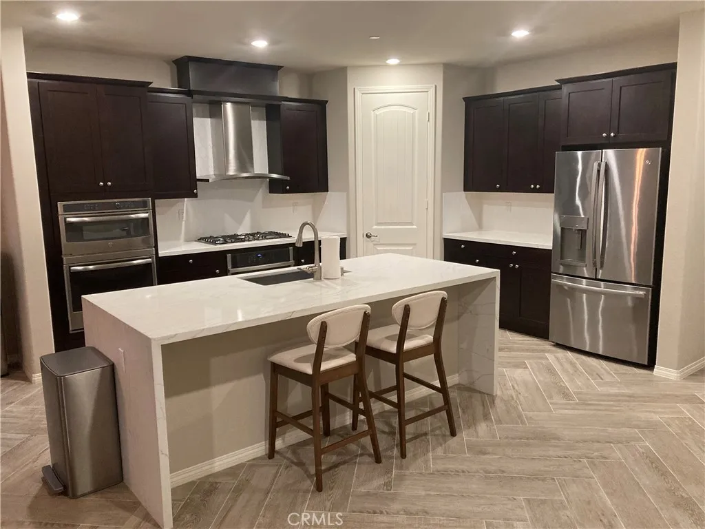 4253 E Sonrisa Privado, Ontario, California 91761 home-pic-2