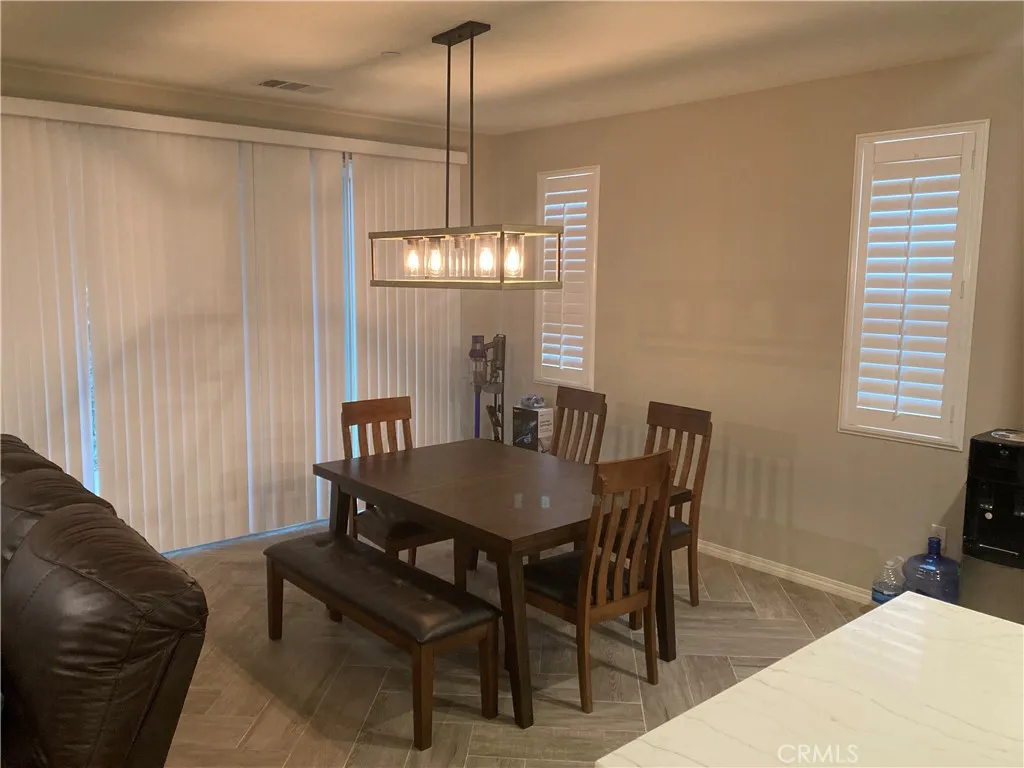 4253 E Sonrisa Privado, Ontario, California 91761 home-pic-3