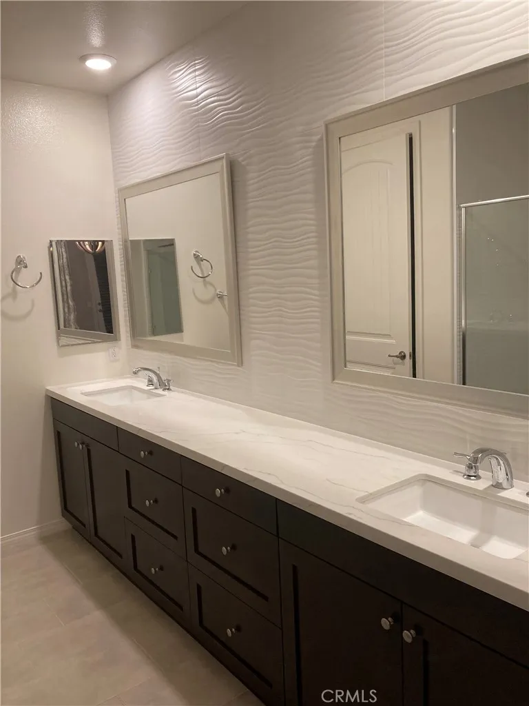 4253 E Sonrisa Privado, Ontario, California 91761 home-pic-5