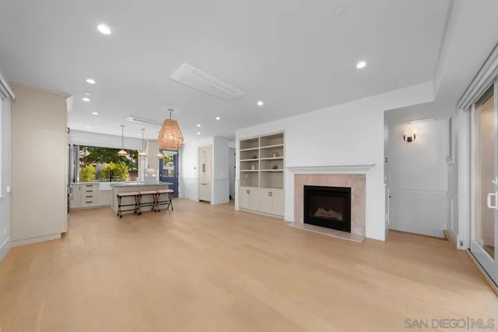 825 9th St., Coronado, California 92118