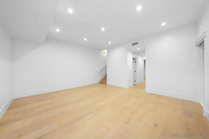 825 9th St., Coronado, California 92118