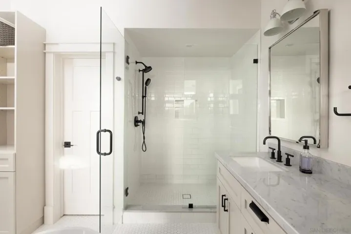 825 9th St., Coronado, California 92118