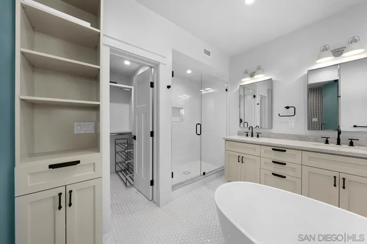 825 9th St., Coronado, California 92118