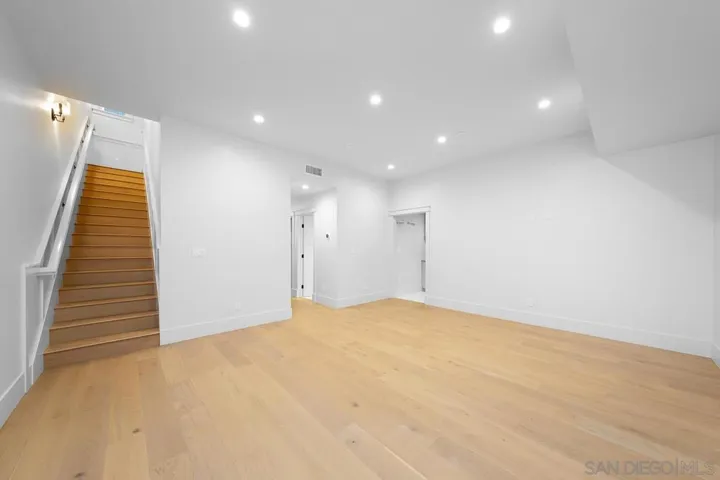 825 9th St., Coronado, California 92118