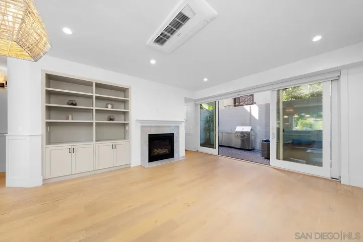 825 9th St., Coronado, California 92118