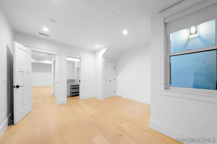 825 9th St., Coronado, California 92118