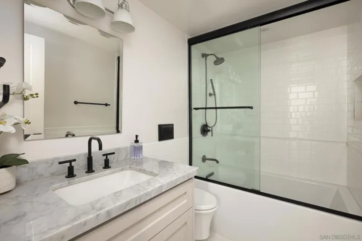 825 9th St., Coronado, California 92118