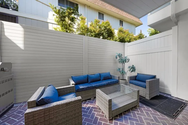 825 9th St., Coronado, California 92118