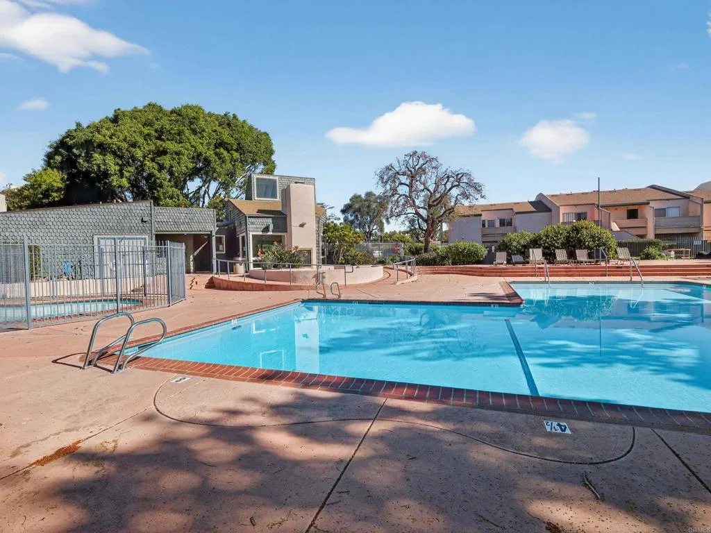 3246 Ashford Street D, San Diego, California 92111 home-pic-21